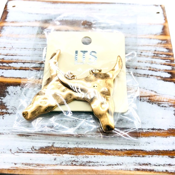 Bull Head Gold Earrings - Picture 2 of 3